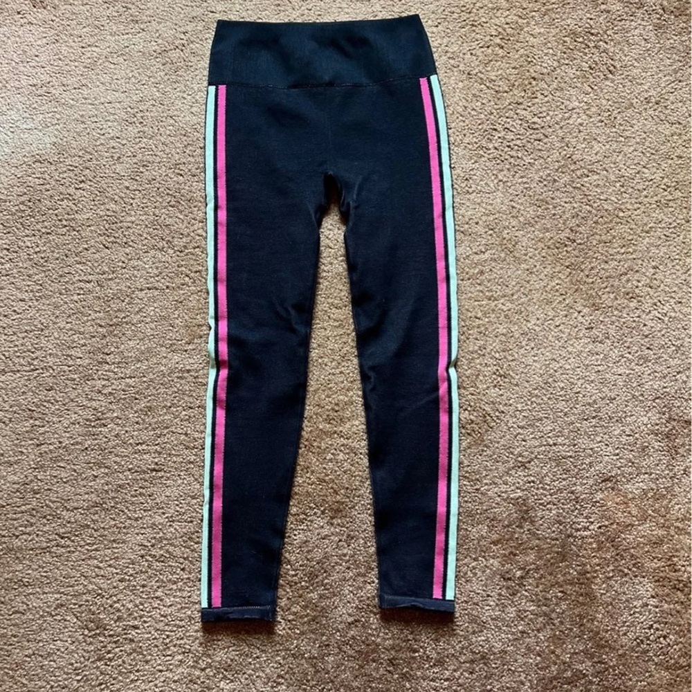 Fabletics High-Waisted Seemless Side Stripe Leggings in Black/Pink